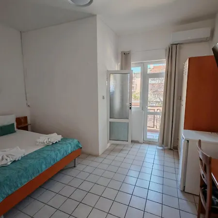 пиргос Burgas City