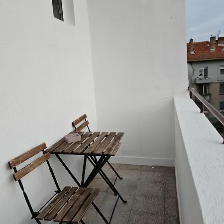 пиргос Pensiune Burgas City